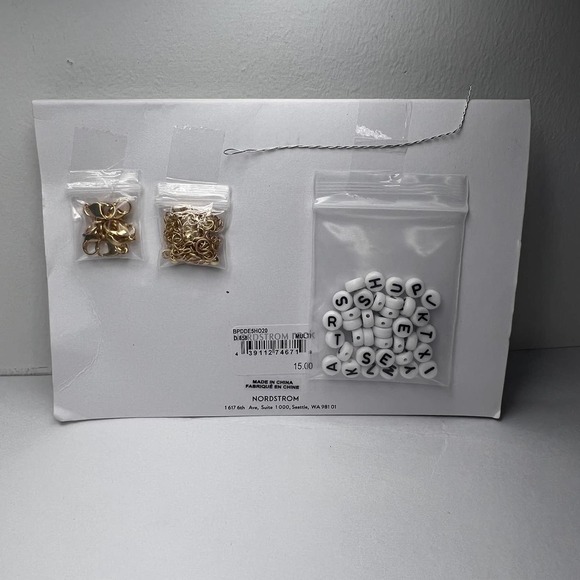 Nordstrom DIY Initial Letter Name Message Bead Bracelet Kit w/ Pouch - Picture 3 of 4